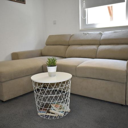 Apartmani Cvangic Vir Buitenkant foto