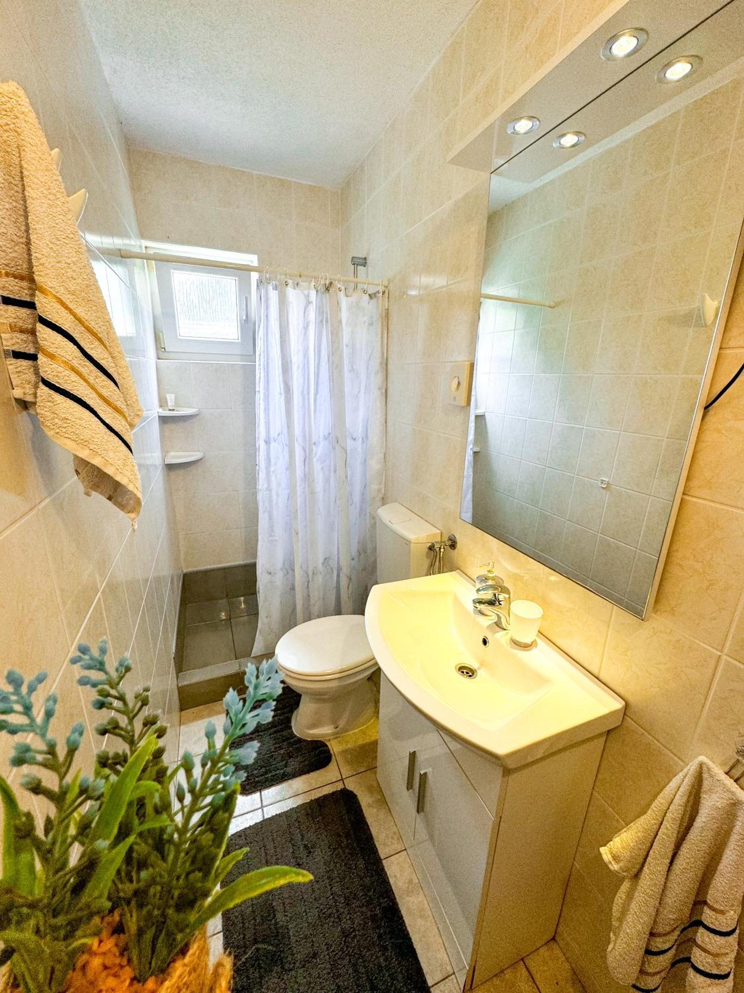 Apartmani Cvangic Vir Buitenkant foto