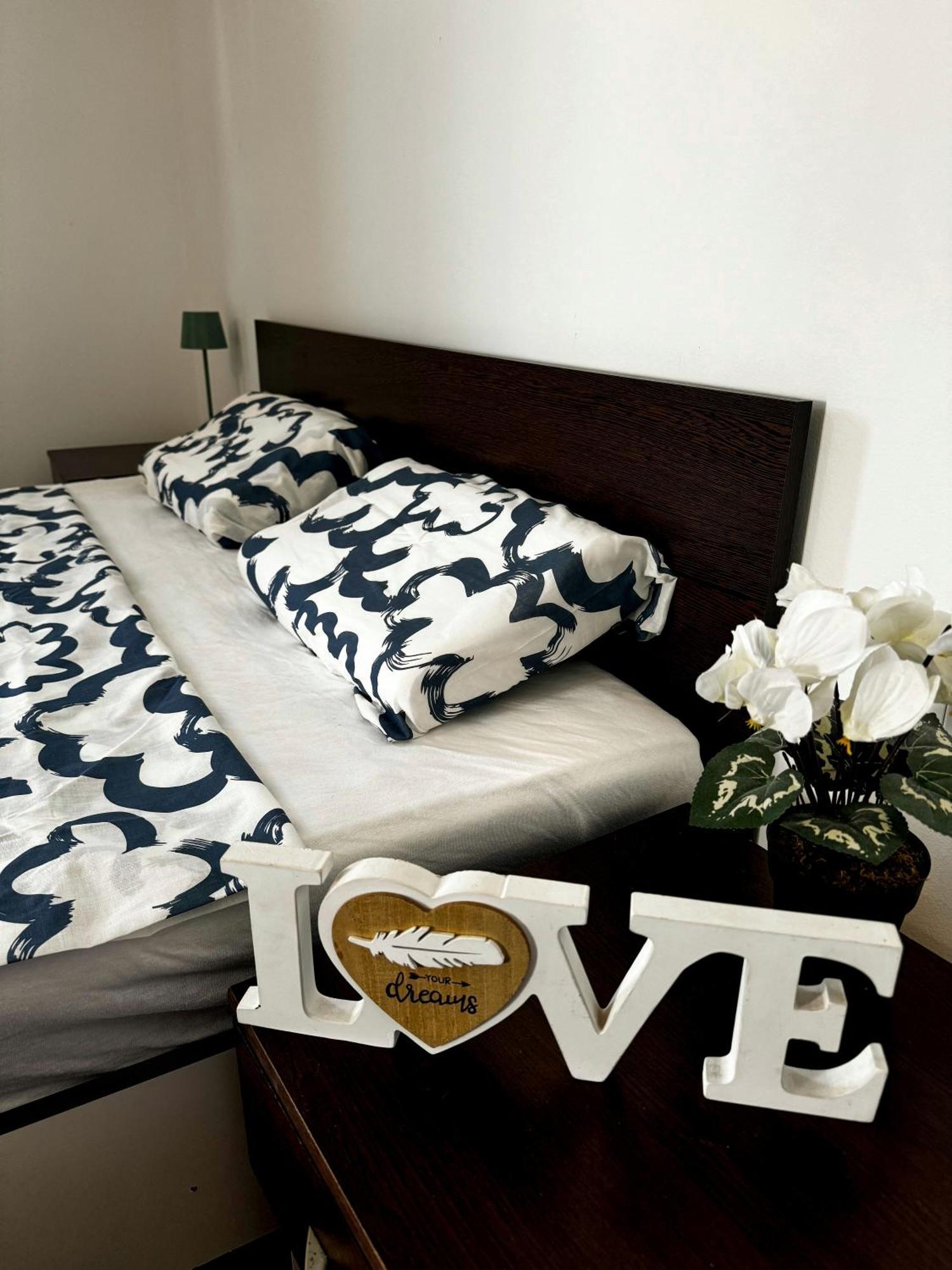 Apartmani Cvangic Vir Buitenkant foto