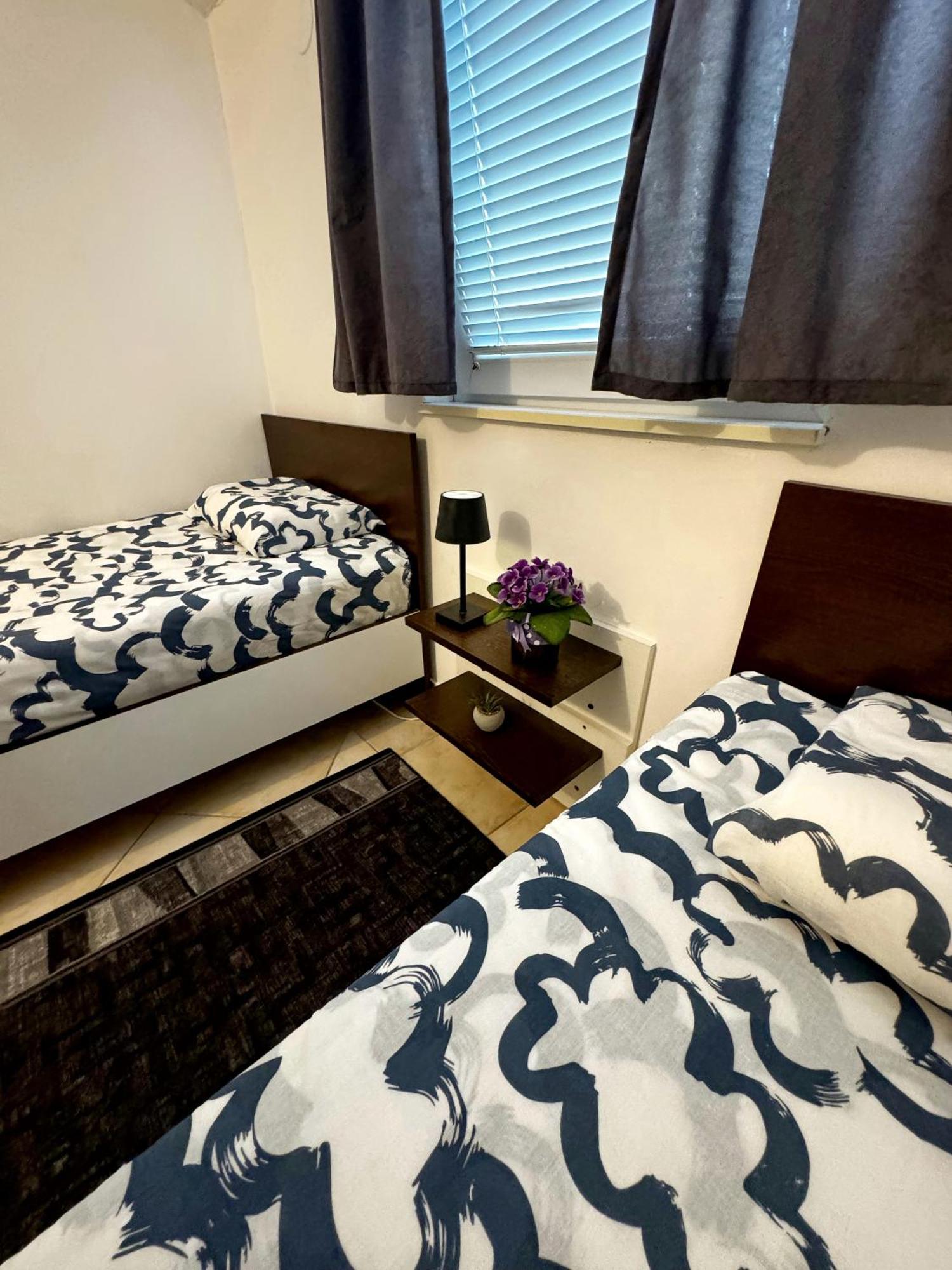 Apartmani Cvangic Vir Buitenkant foto