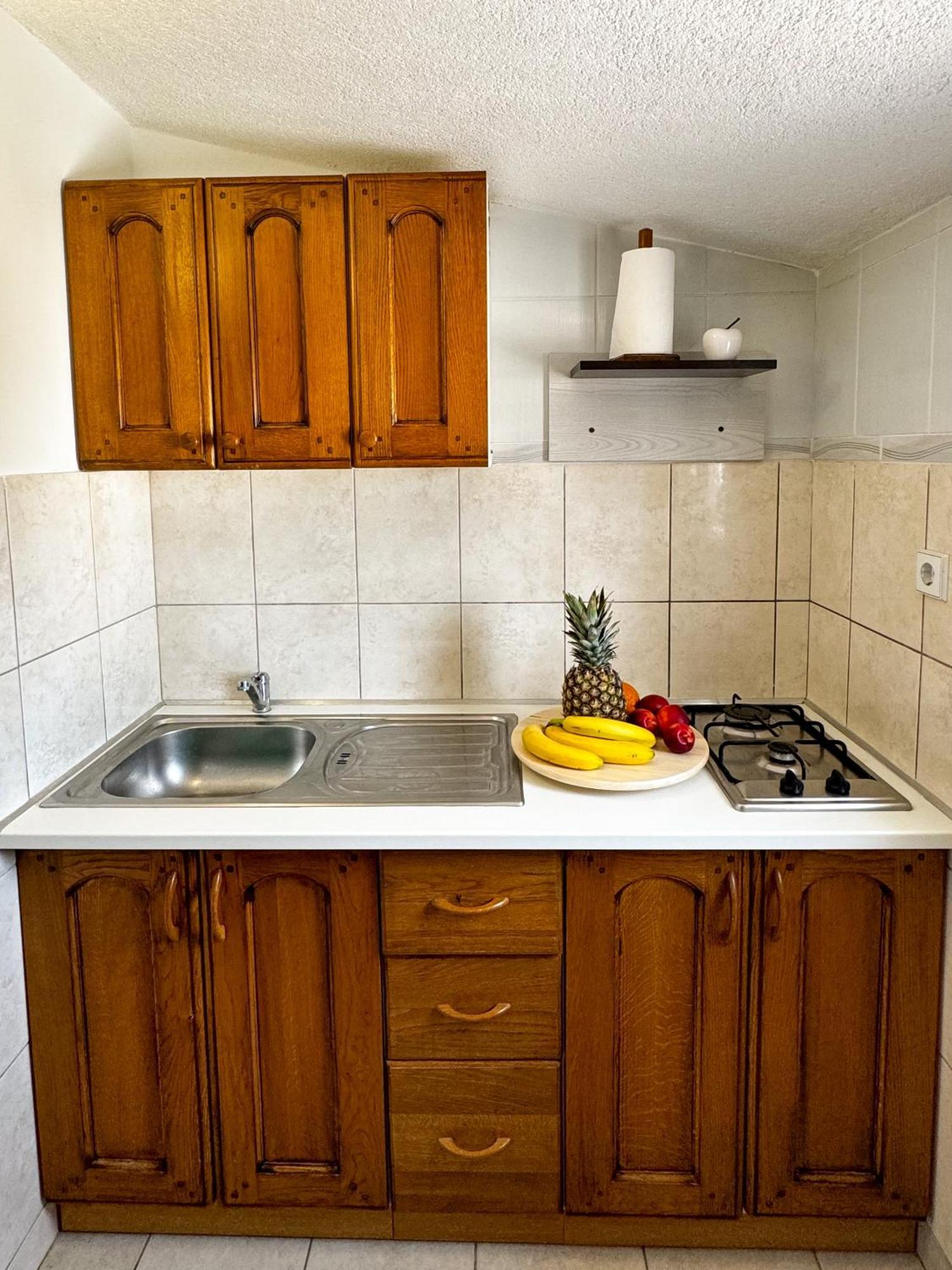 Apartmani Cvangic Vir Buitenkant foto