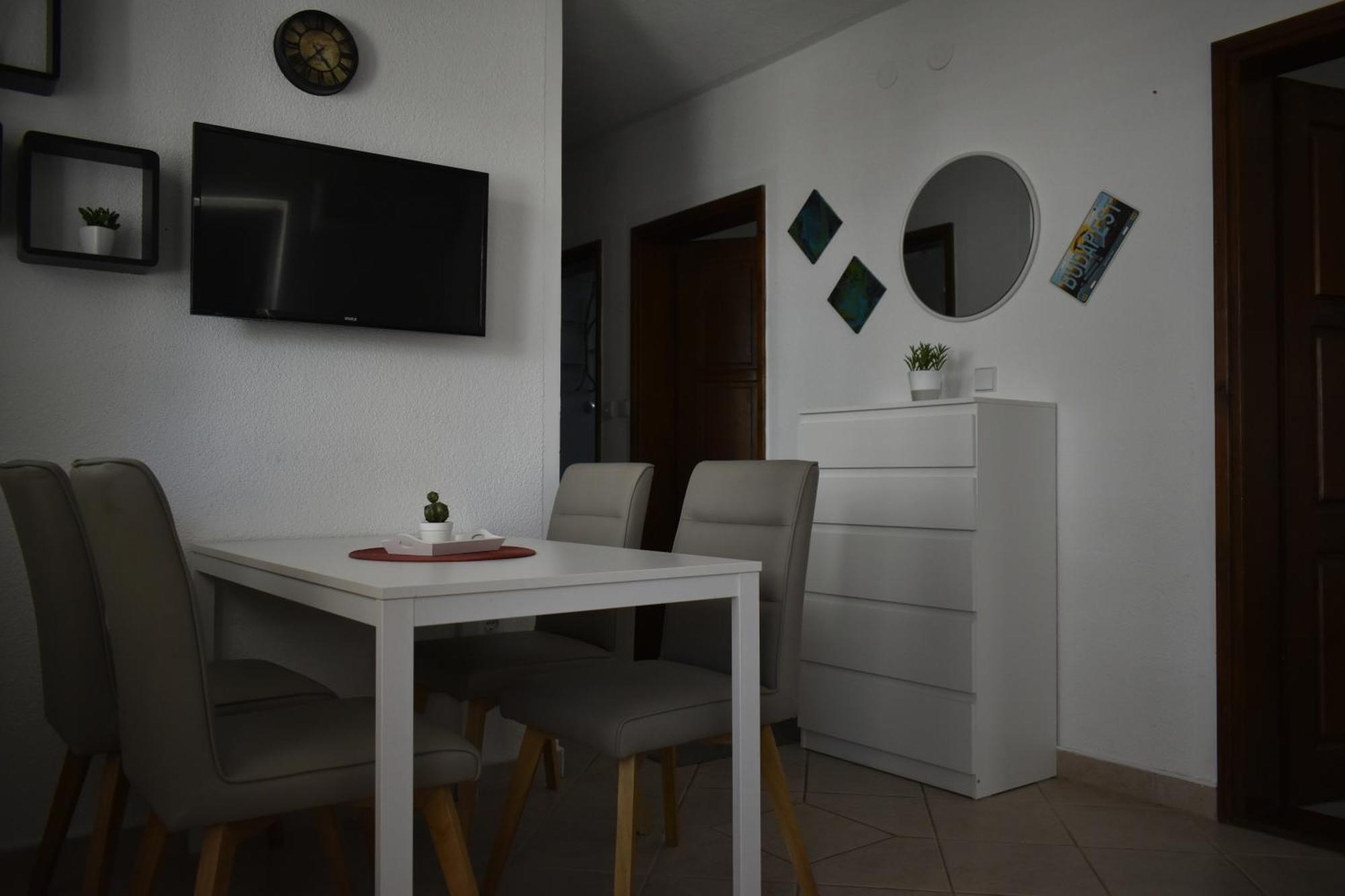 Apartmani Cvangic Vir Buitenkant foto